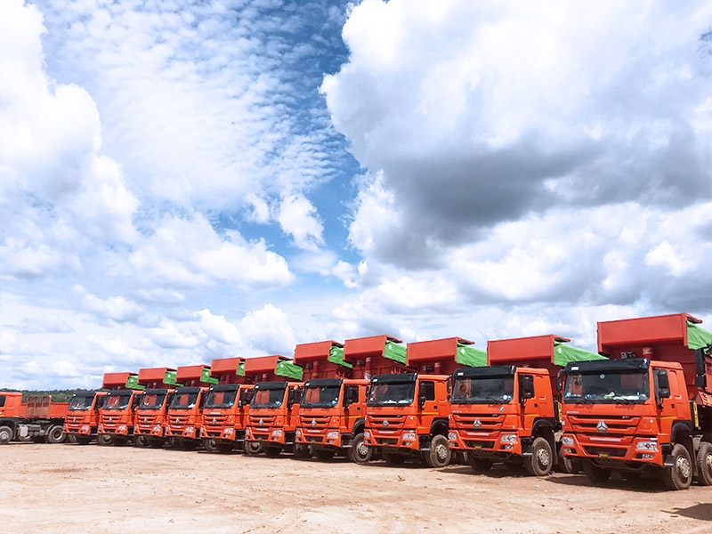 On-site assistance in the delivery ceremony of the semi-trailer dump truck for the copper-cobalt mine project in the Democratic Republic of Congo