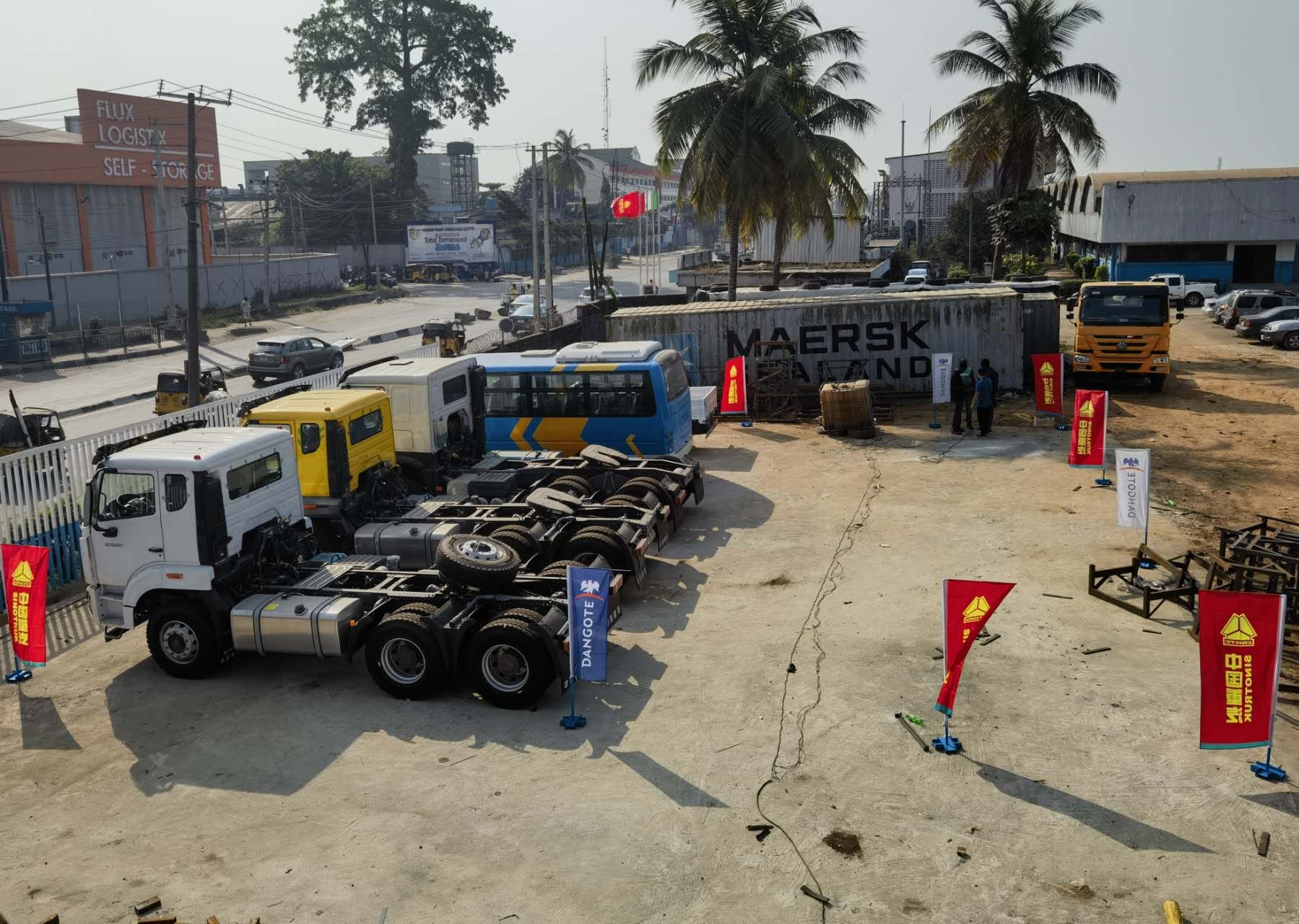 uck display area of Dangote Sinotruk West Africa Limited合资公司车辆展示区