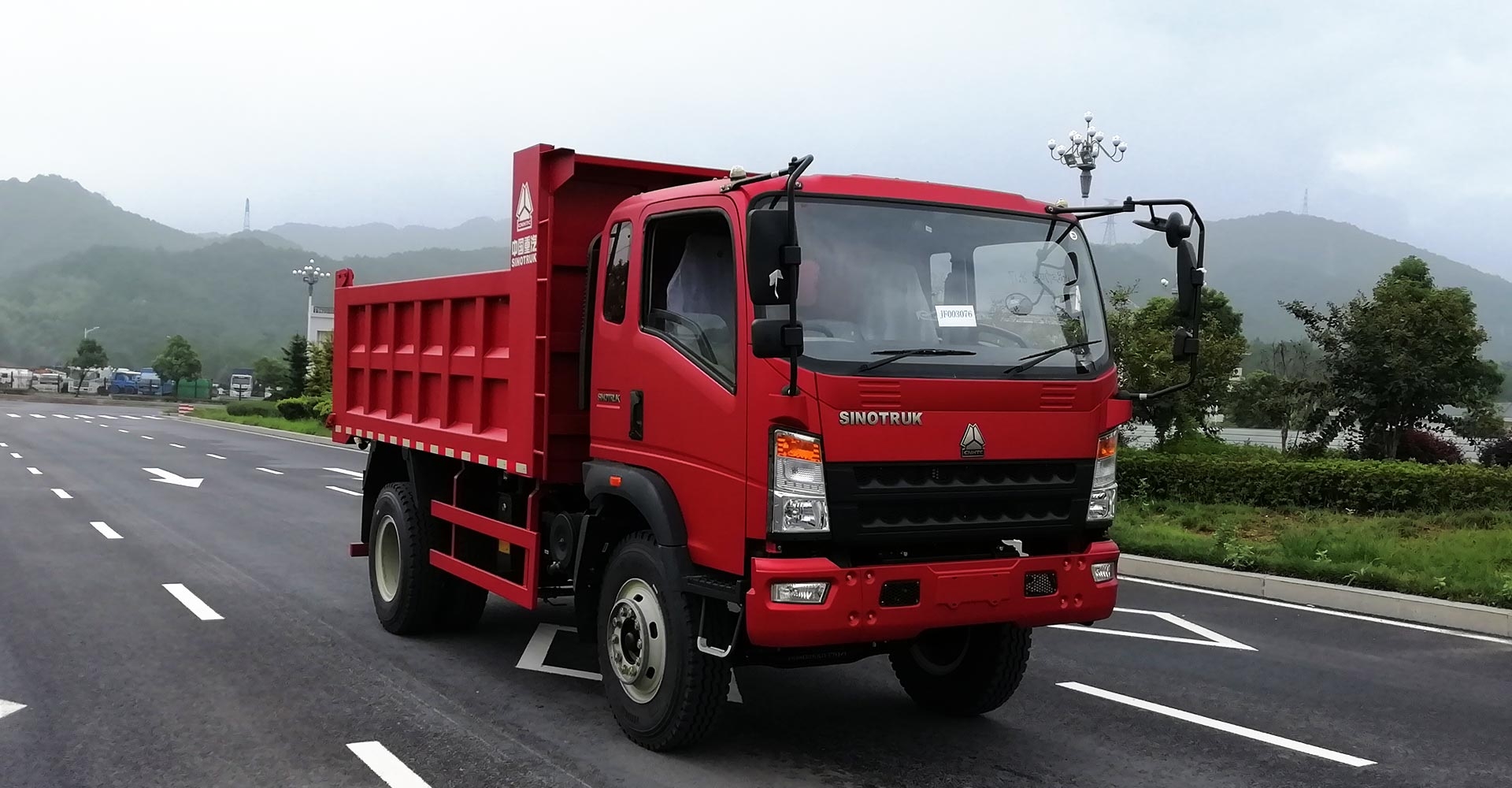 CAMION BENNE 4X4